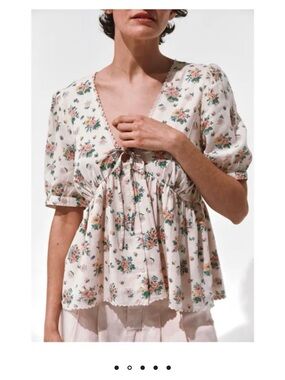 Women’s Emile Et Ida Floral Tie-Front Top in Ecru